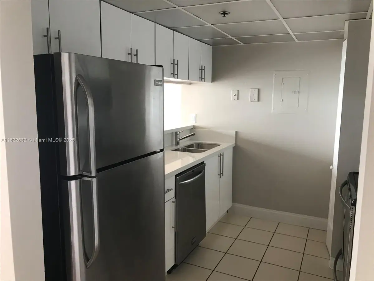 7601 E Treasure Dr #2114, North Bay Village, FL 33141 - Image #1