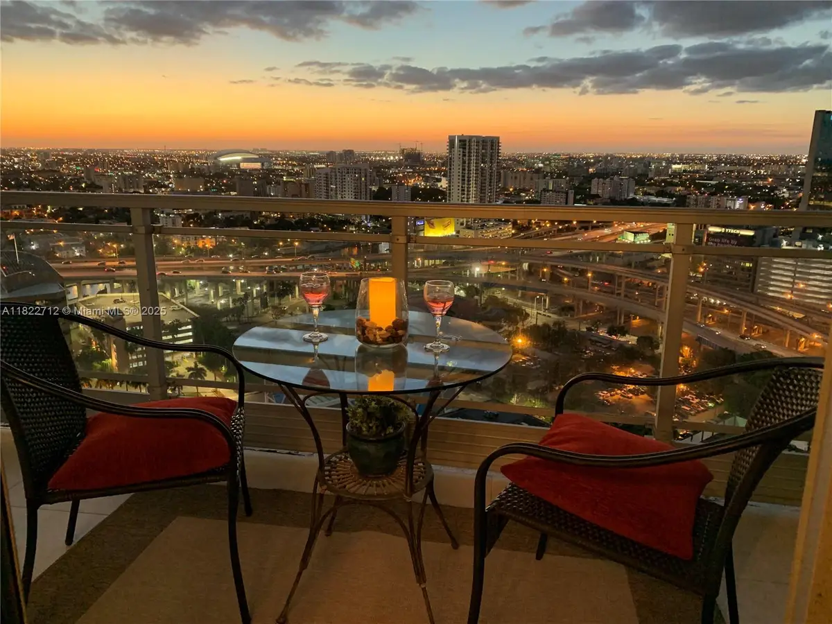 90 SW 3rd St #3010, Miami, FL 33130 - Image #1