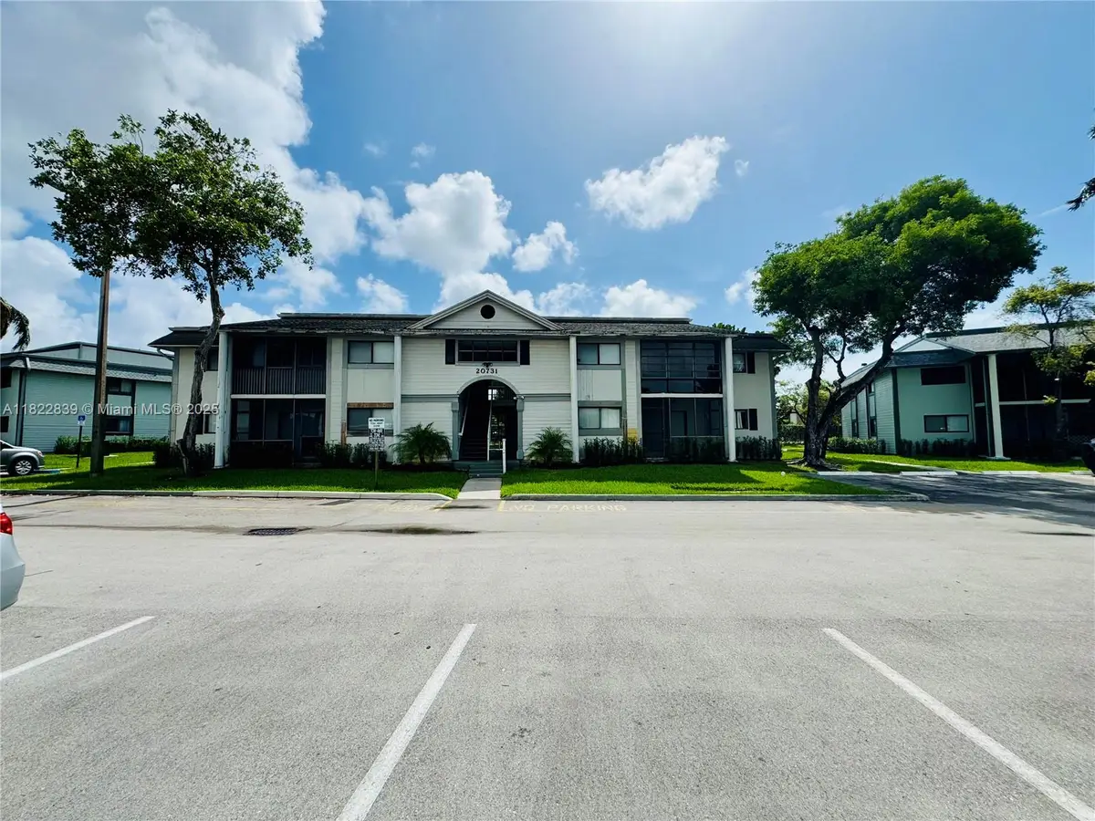 20731 NE 4th Pl #103, Miami, FL 33179 - Image #1