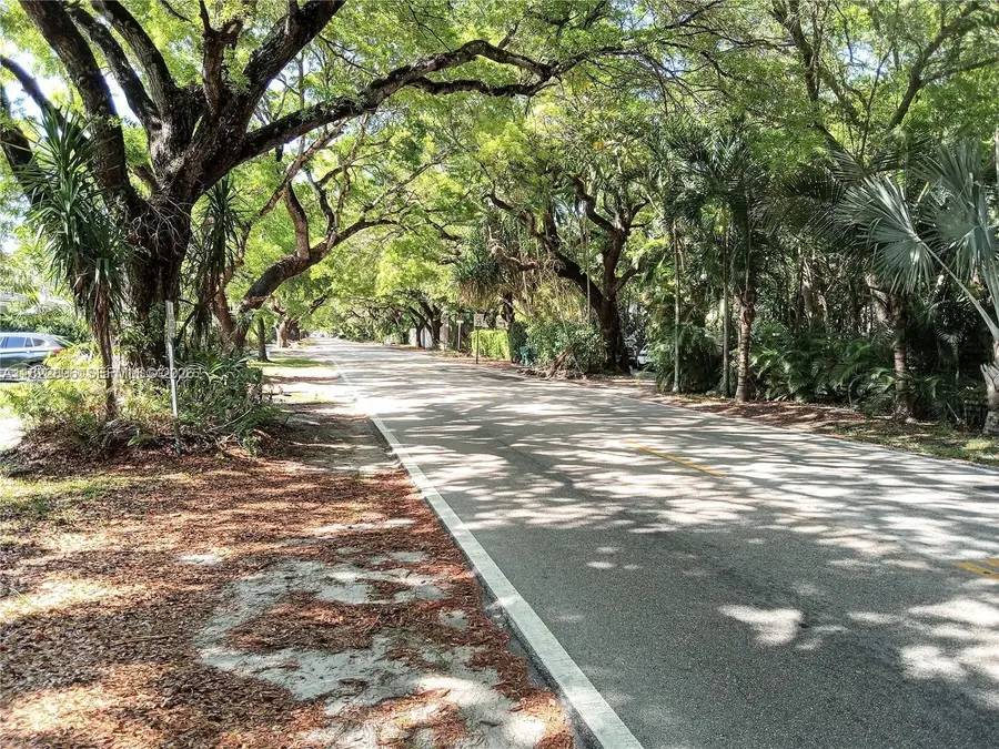 4187 S Le Jeune Rd, Miami, FL 33133 - Image #2