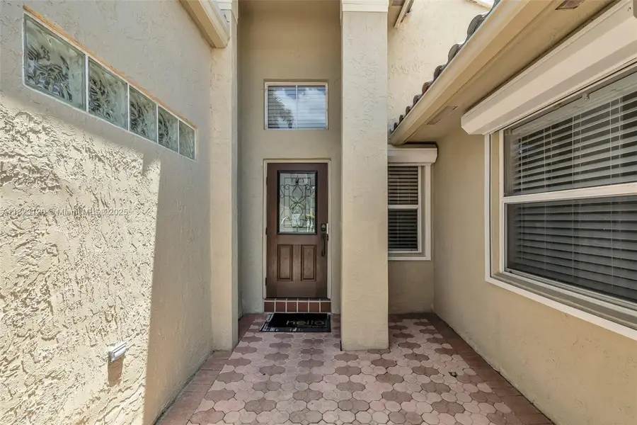 16260 La Costa Dr, Weston, FL 33326 - Image #2