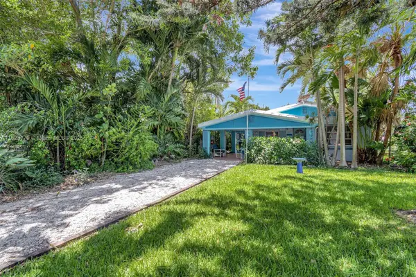 1991 NE 178th St, North Miami Beach, FL 33162