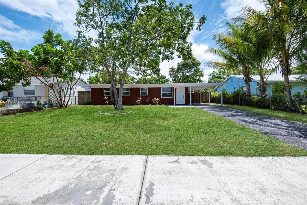 3818 Everglades Rd, Palm Beach Gardens, FL 33410 - Image #1