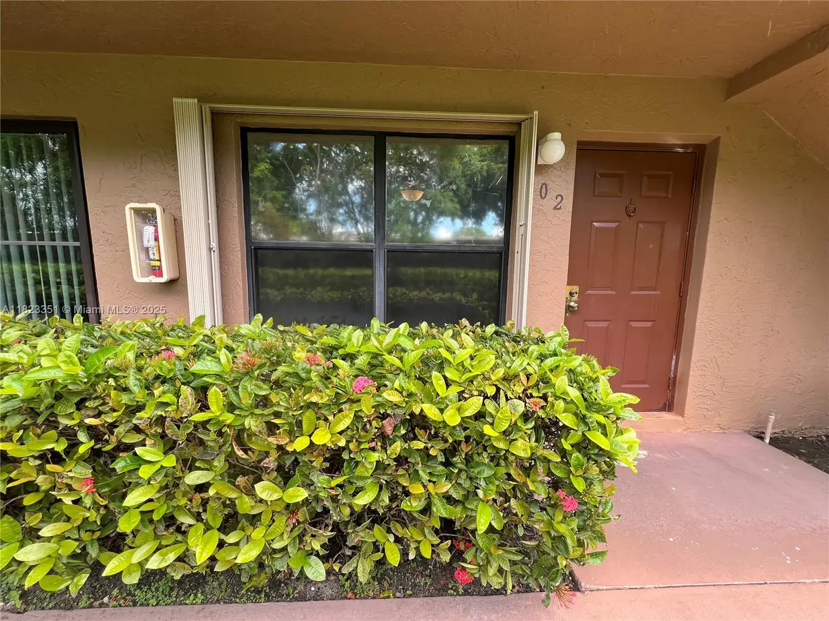 10006 Winding Lake Rd #102, Sunrise, FL 33351 - Image #1