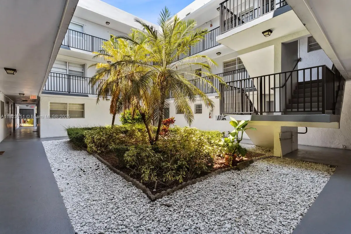 1800 SW 25th St #2102, Miami, FL 33133 - Image #1