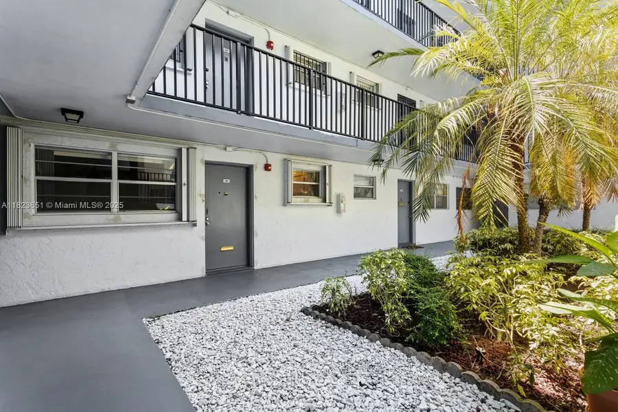 1800 SW 25th St #2102, Miami, FL 33133 - Image #2