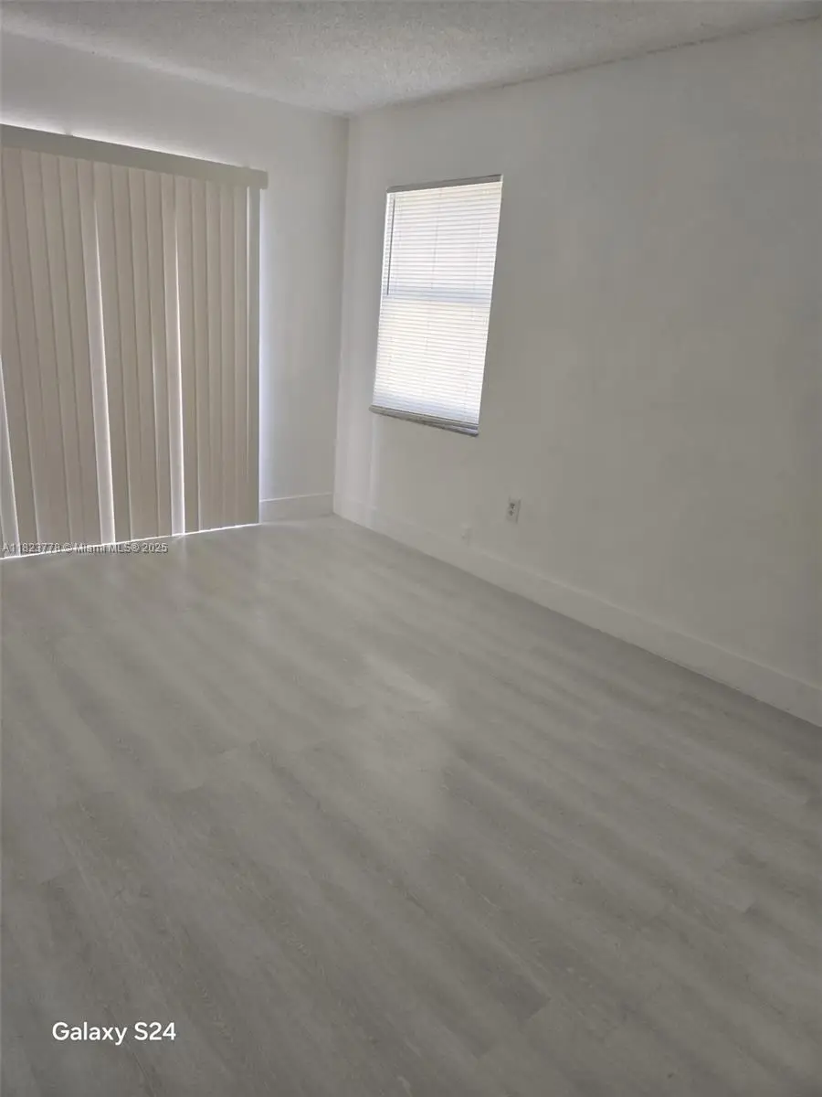 1000 W 28 St #17, Hialeah, FL 33010 - Image #3