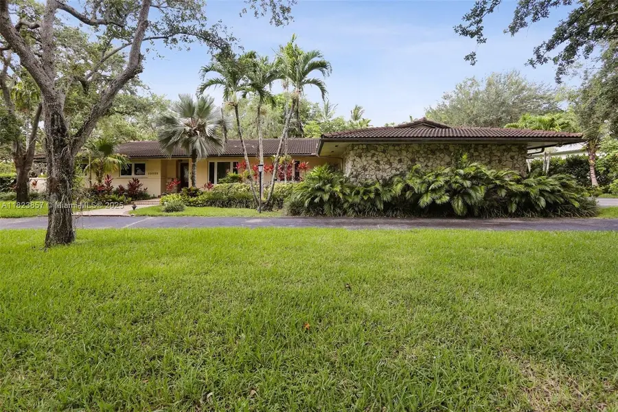 10920 SW 68th Ave Rd, Pinecrest, FL 33156 - Image #2