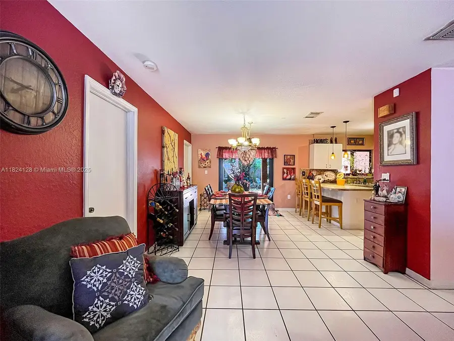 18003 SW 153rd Pl, Miami, FL 33187 - Image #3