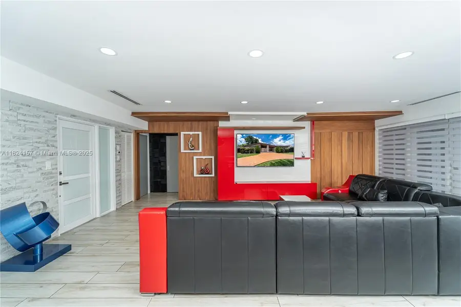 3404 Garden Ln, Miramar, FL 33023 - Image #2