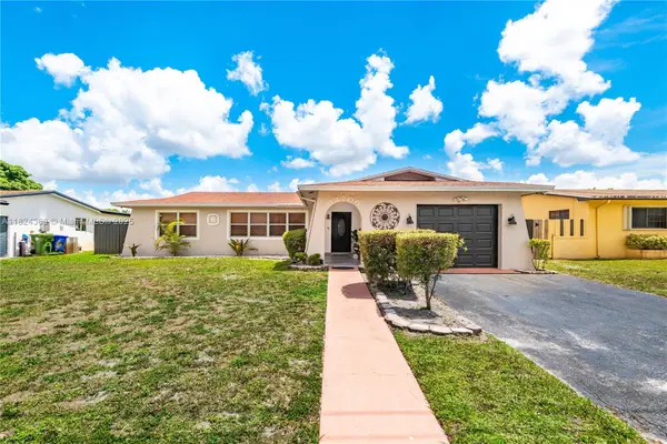 11700 Sheridan St, Pembroke Pines, FL 33026