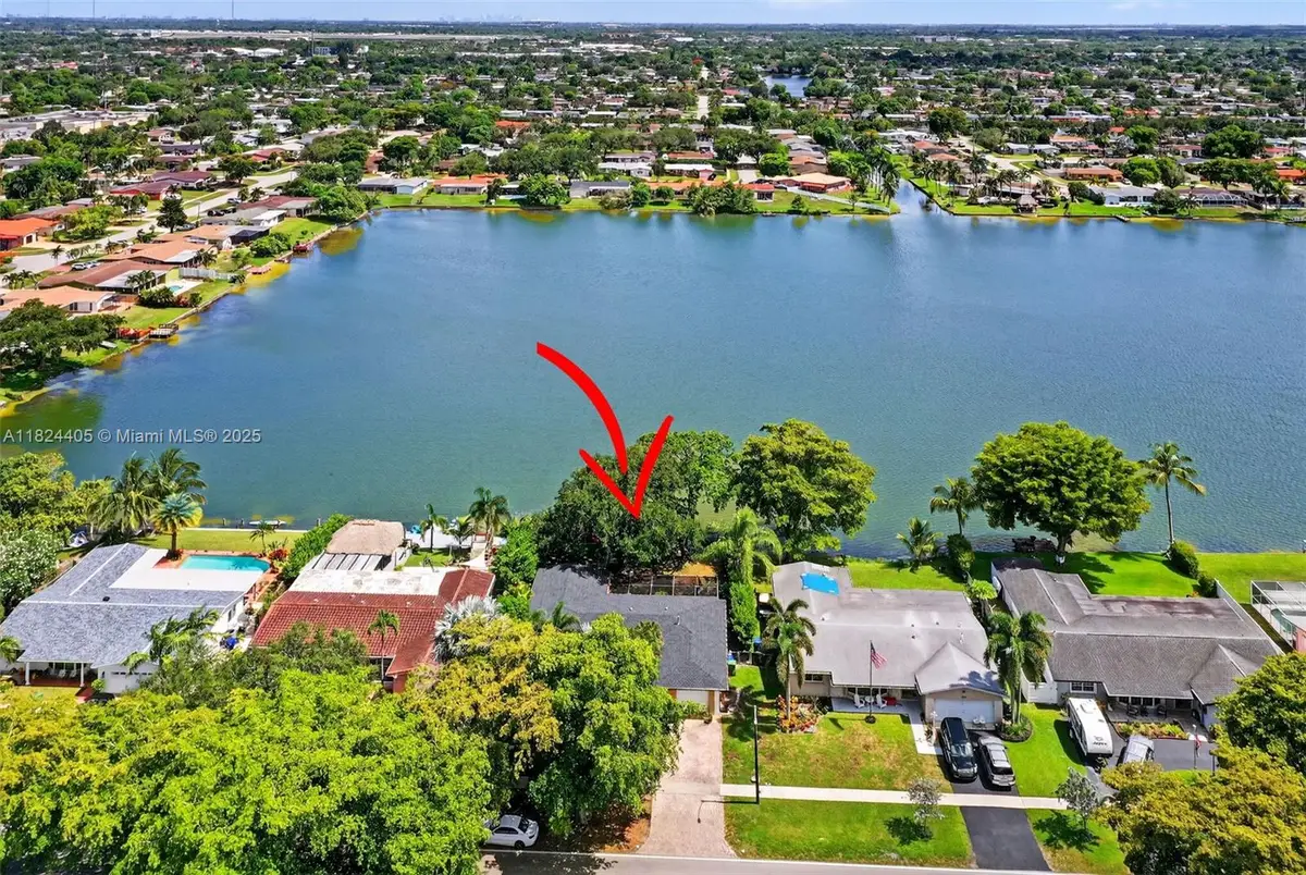 8320 Pasadena Blvd, Pembroke Pines, FL 33024 - Image #1