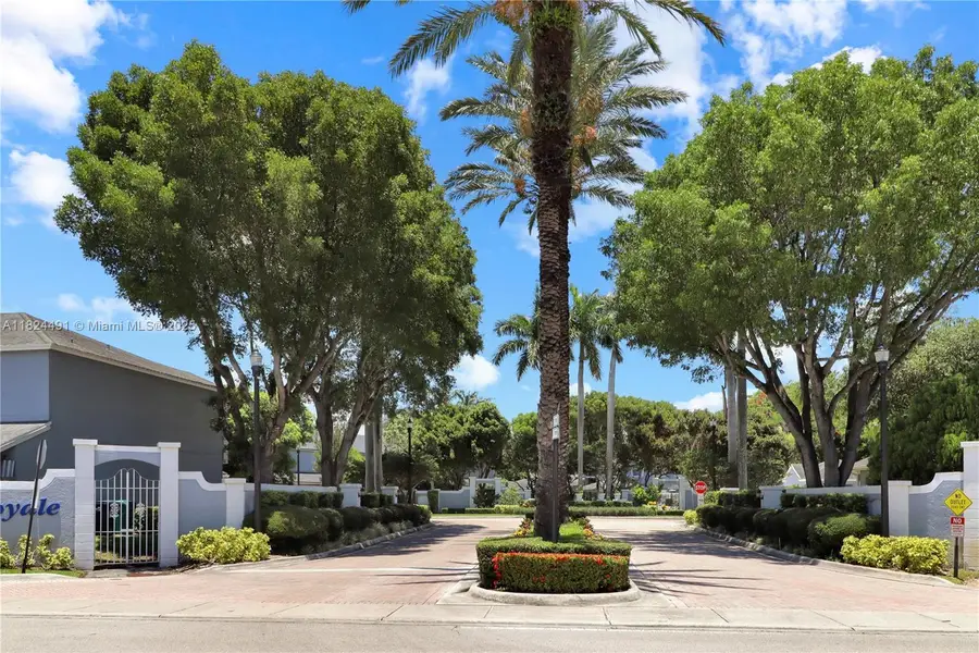 14263 SW 97th Ter, Miami, FL 33186 - Image #2