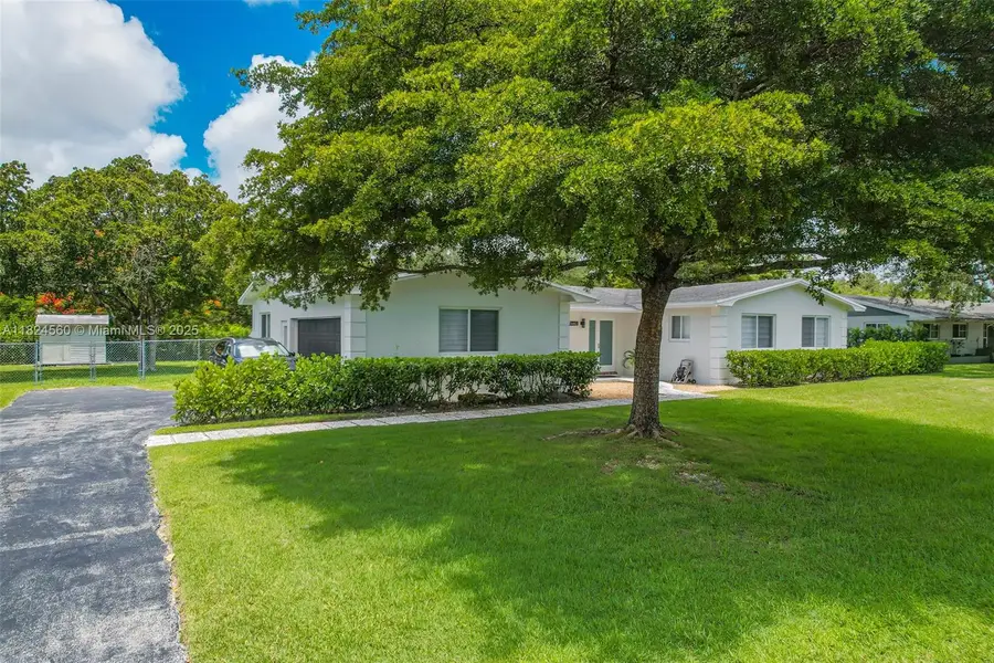 17460 SW 85th Ave, Palmetto Bay, FL 33157 - Image #2