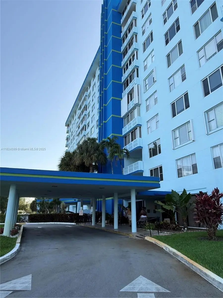 4001 Hillcrest Dr #710, Hollywood, FL 33021 - Image #2