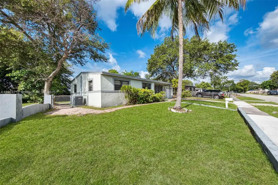 2410 NW 170th Ter, Miami Gardens, FL 33056 - Image #3