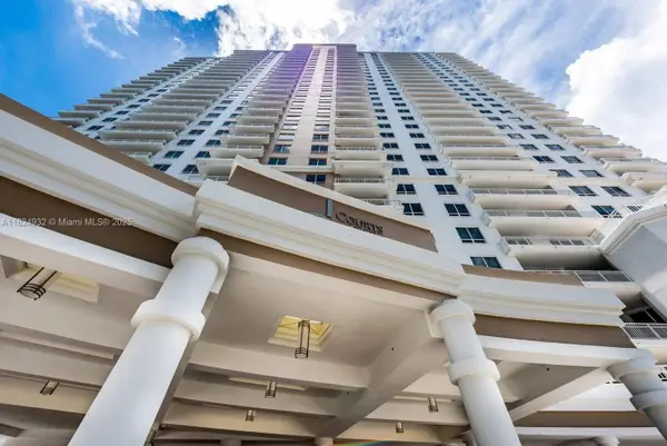 801 Brickell Key Blvd #807, Miami, FL 33131