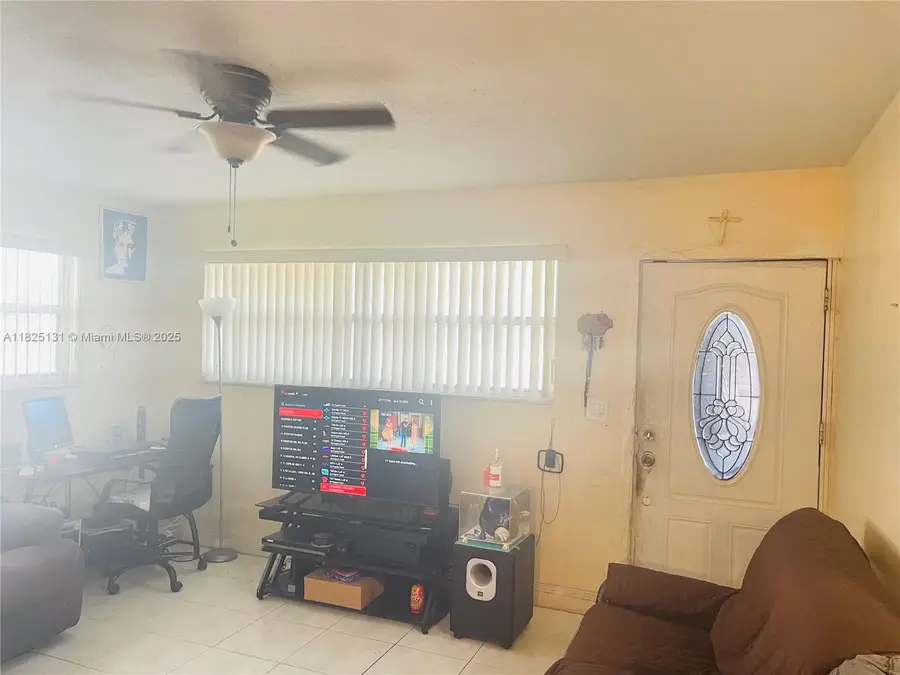 1905 NW 155th St, Miami Gardens, FL 33054 - Image #3