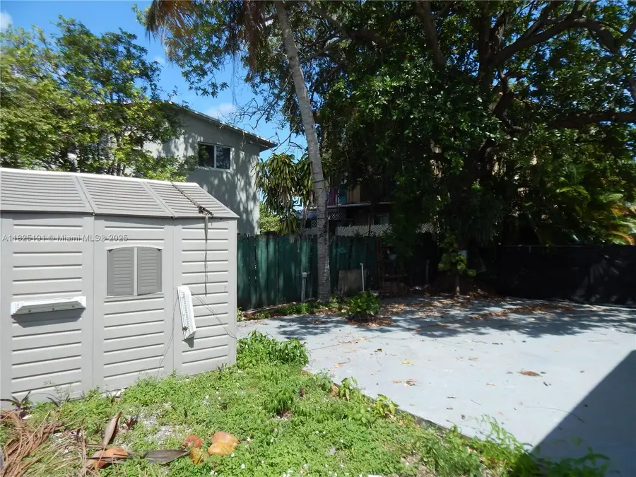 347 NW 57th Ct, Miami, FL 33126 - Image #2