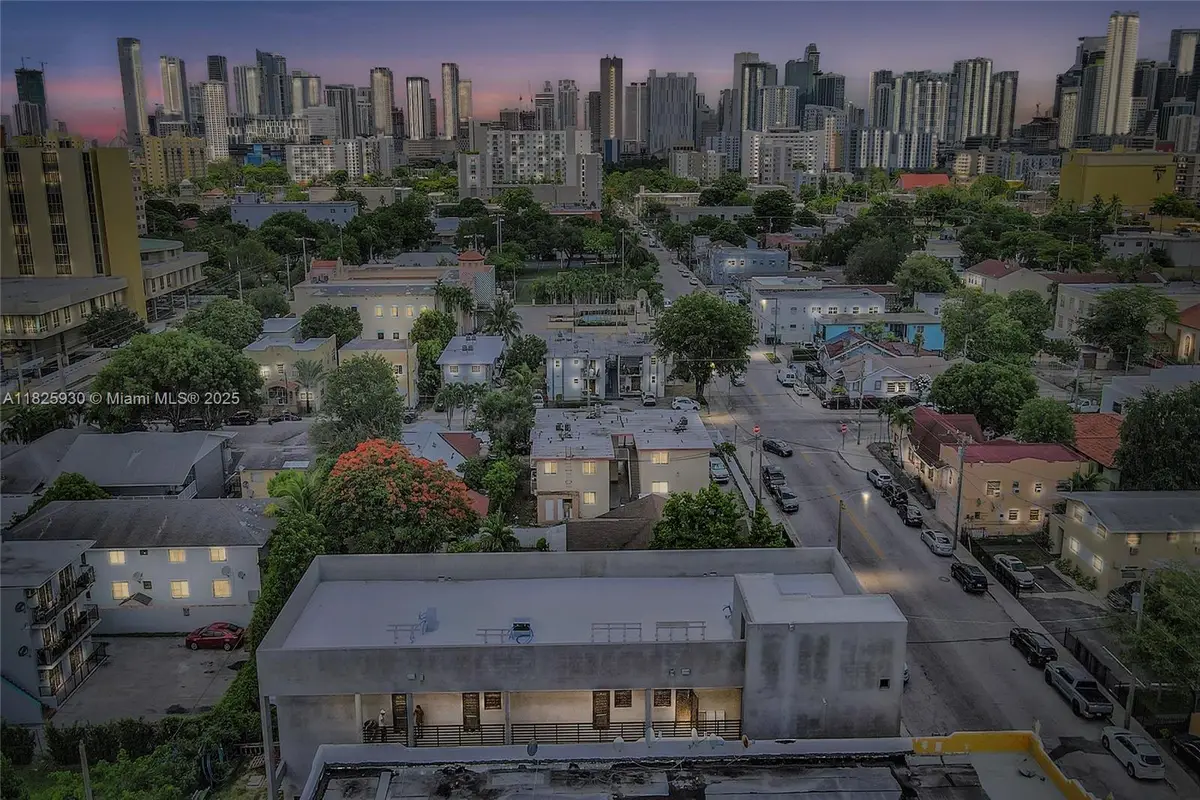 1037 NW 2nd St, Miami, FL 33128 - Image #1