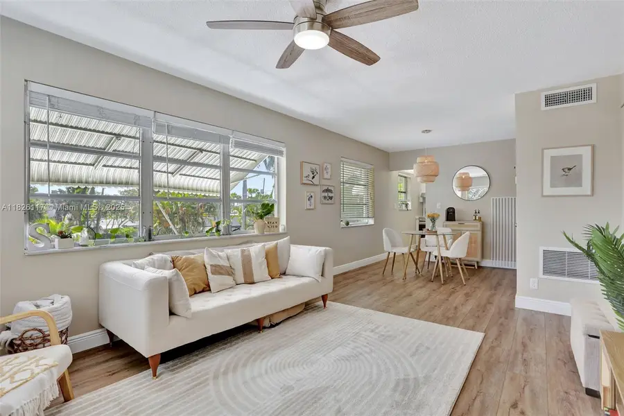 1900 NE 8th Ct #201, Fort Lauderdale, FL 33304 - Image #3