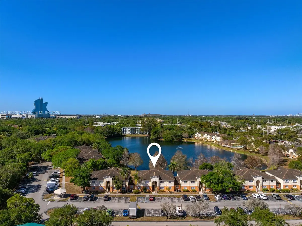3660 N 56th Ave #602, Hollywood, FL 33021 - Image #1