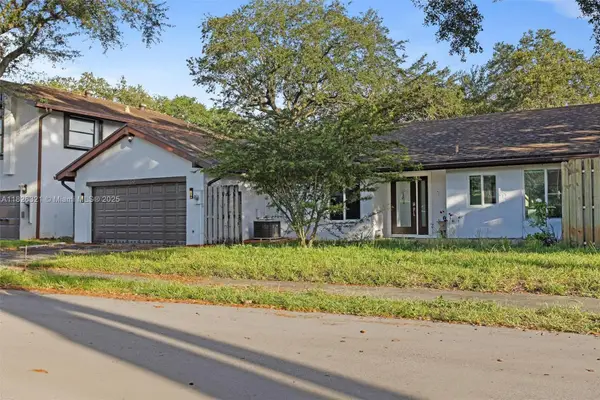 50 Forest Cir, Cooper City, FL 33026