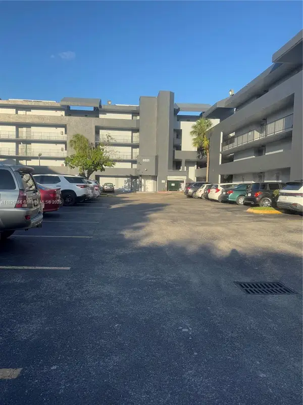 8821 W Flagler St #108, Miami, FL 33174