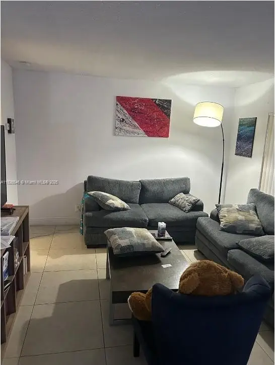 17901 NW 68th Ave #R208, Hialeah, FL 33015