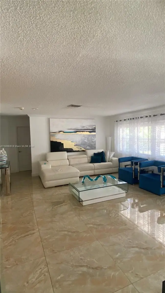 7809 NW 40th Ct, Coral Springs, FL 33065 - Image #3