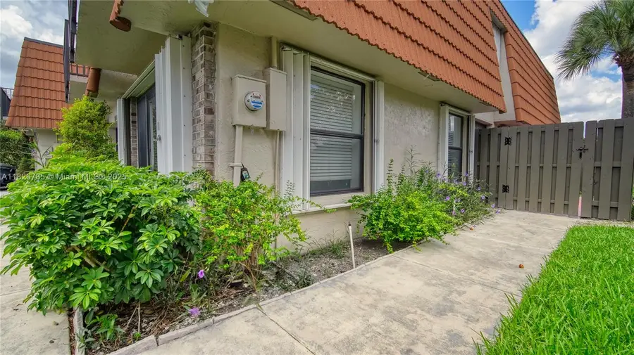 11101 SW 15th Mnr, Davie, FL 33324 - Image #2