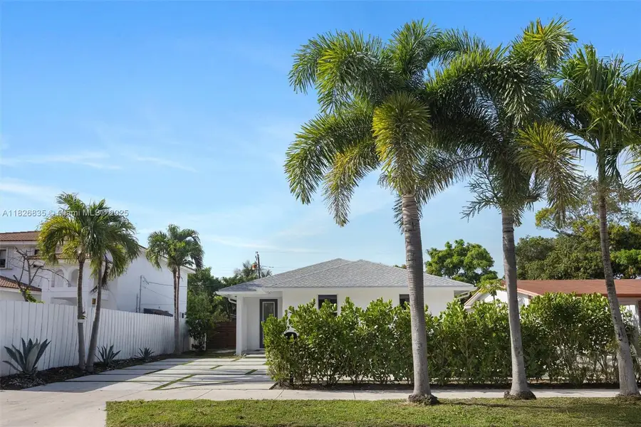 525 El Prado, West Palm Beach, FL 33405 - Image #2