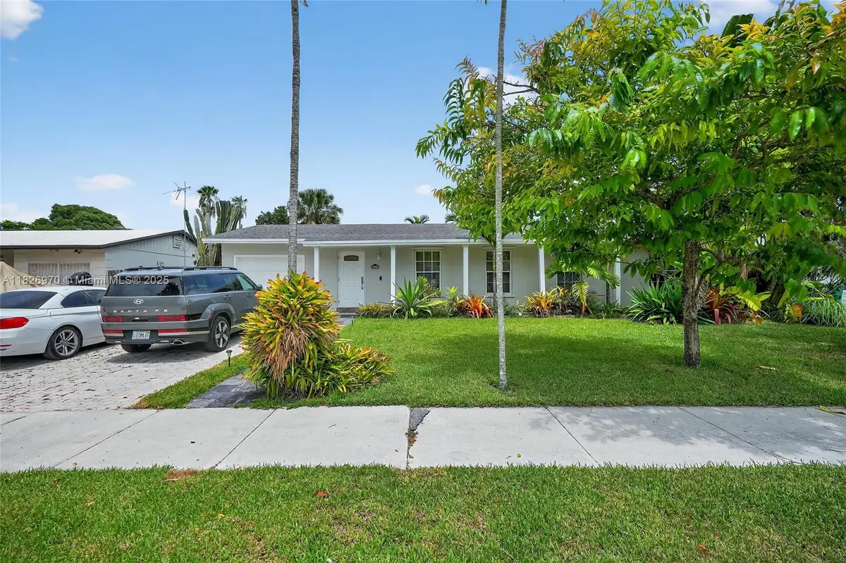 10463 SW 124th Pl, Miami, FL 33186 - Image #1