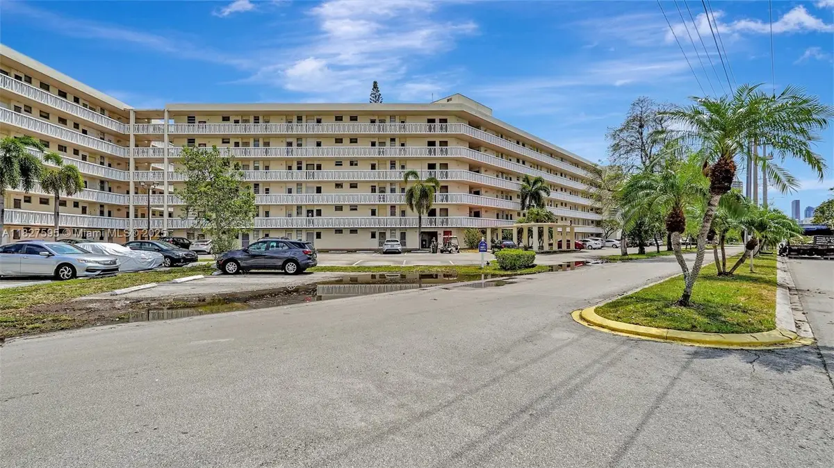 2905 Point East Dr #L514, Aventura, FL 33160 - #1