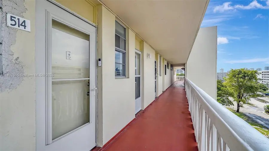 2905 Point East Dr #L514, Aventura, FL 33160 - #2