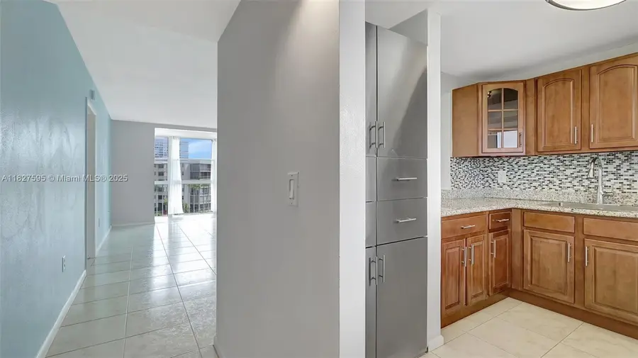 2905 Point East Dr #L514, Aventura, FL 33160 - #3