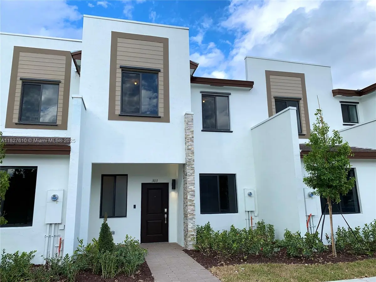 303 NE 208th Ter, Miami, FL 33179 - Image #1