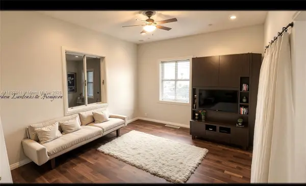 2729 NW 47th St, Miami, FL 33142