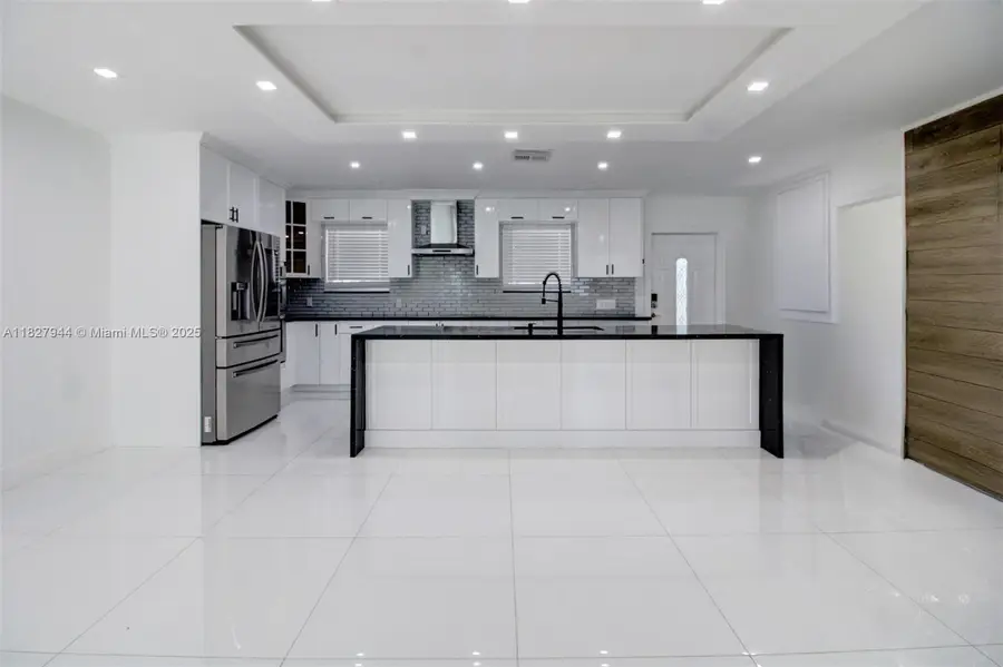 7460 NW 1st Ct, Pembroke Pines, FL 33024 - Image #2