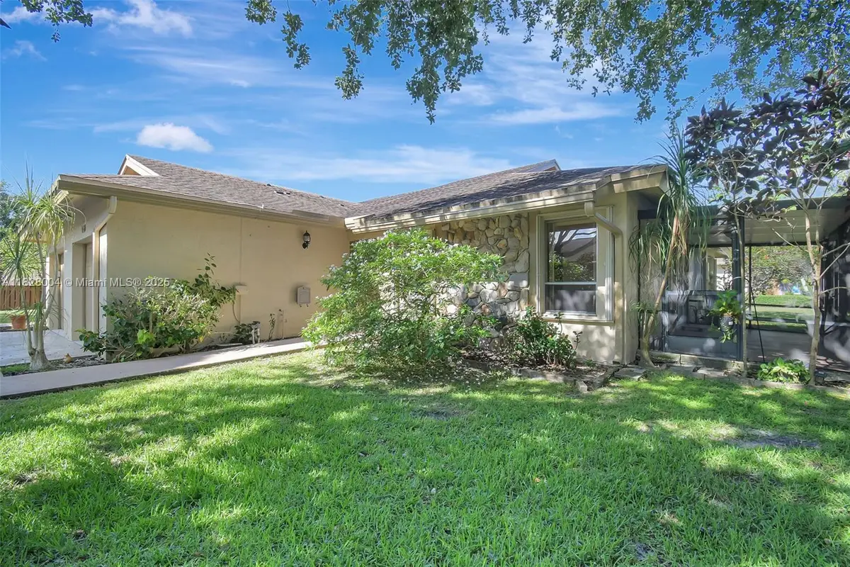 450 NW 66th Ave, Plantation, FL 33317 - Image #1