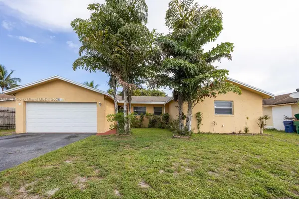 8051 NW 47th Ct, Lauderhill, FL 33351