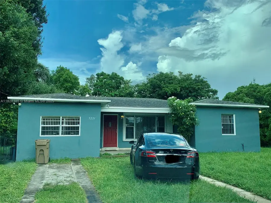 5221 Orange Dr, Davie, FL 33314 - Image #2