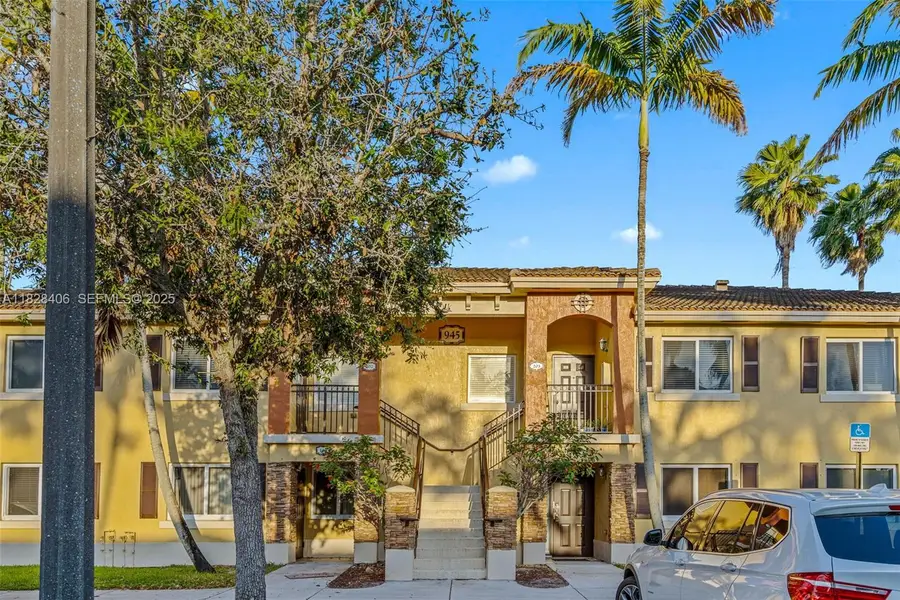 945 NE 34th Ave #103, Homestead, FL 33033 - Image #3