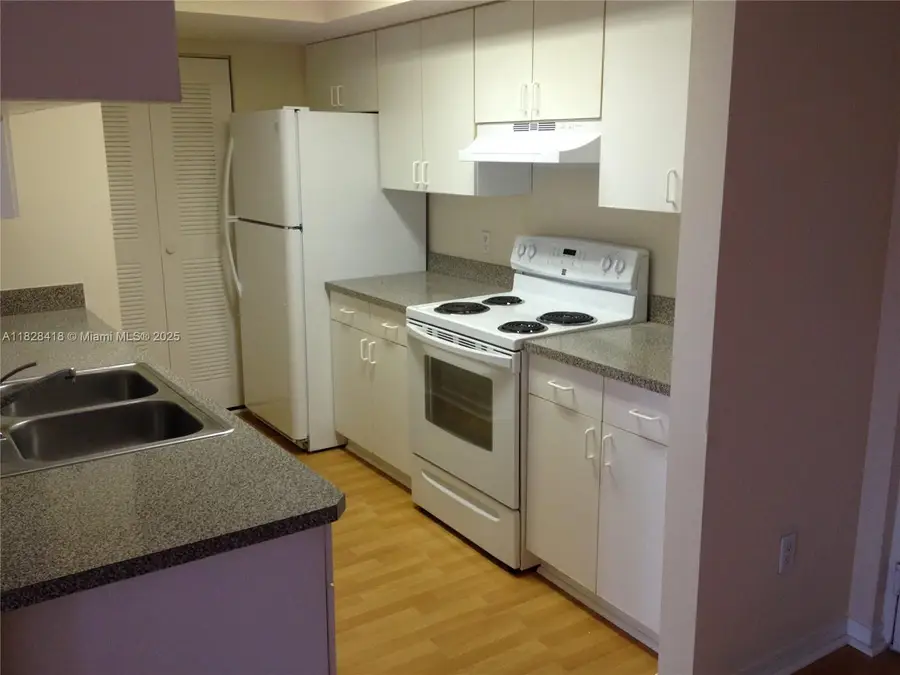 470 S Park Rd #7-308, Hollywood, FL 33021 - Image #2