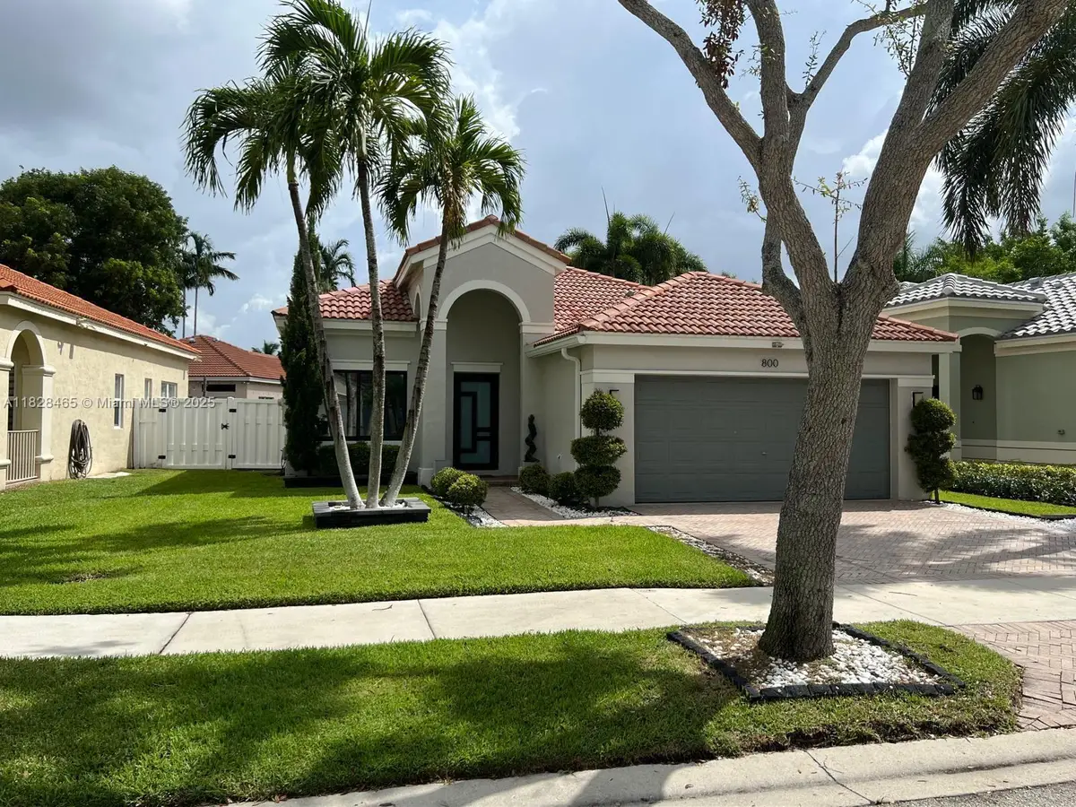 800 Tanglewood Cir, Weston, FL 33327 - Image #1