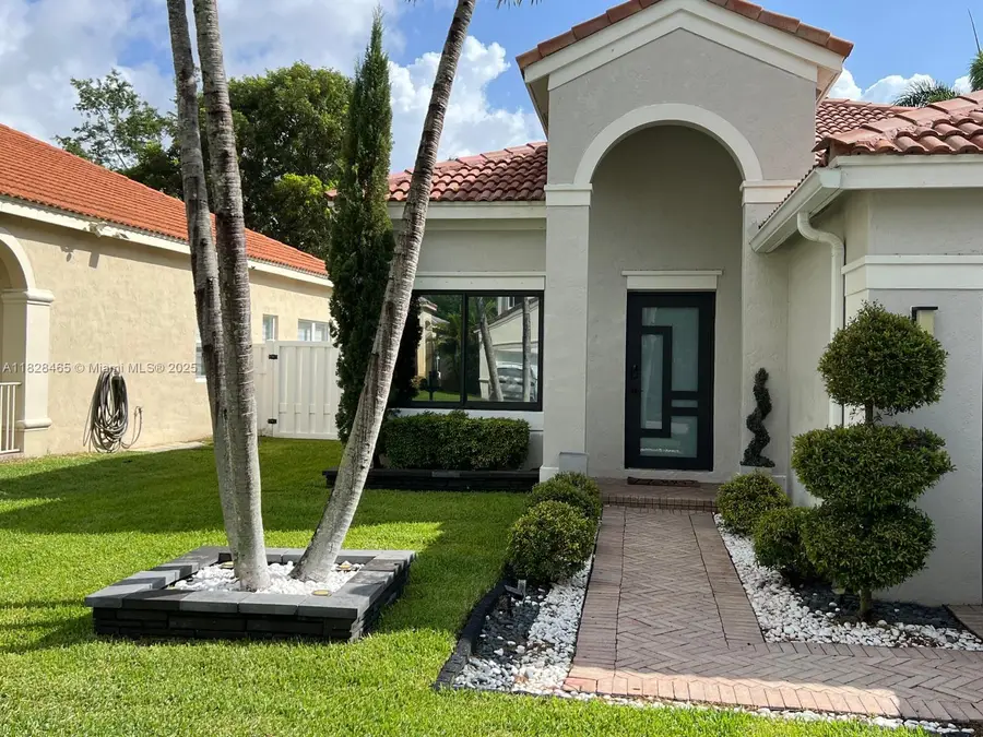 800 Tanglewood Cir, Weston, FL 33327 - Image #3
