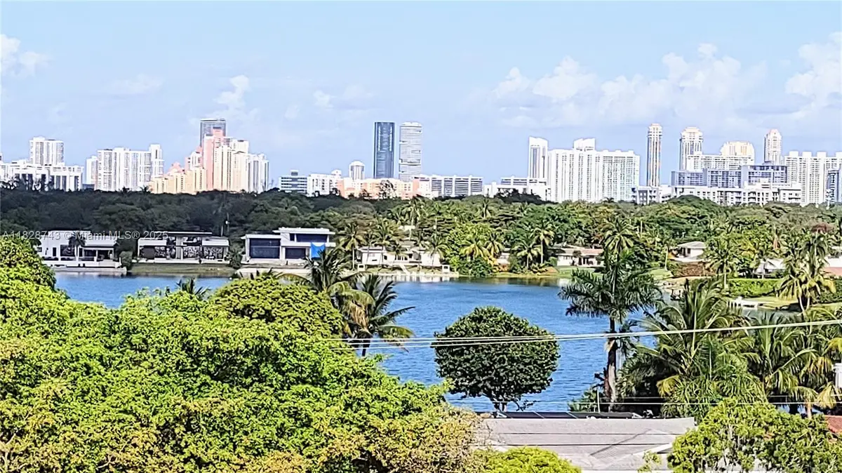 1780 NE 191st St #704-2, Miami, FL 33179 - Image #1