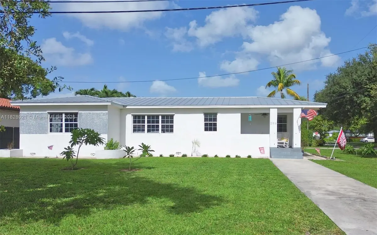 296 Navajo St, Miami Springs, FL 33166 - Image #1