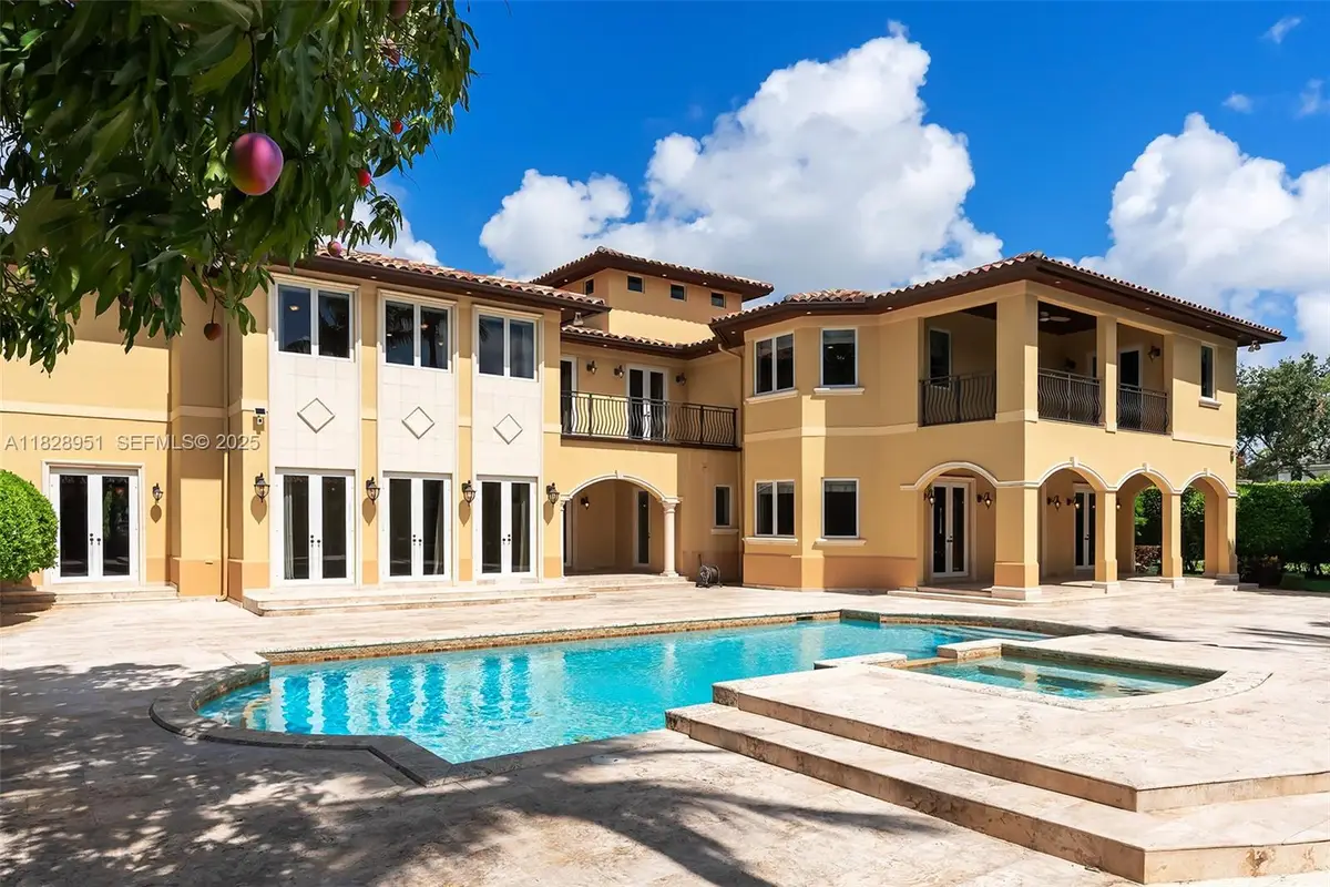 10851 SW 63rd Ave, Pinecrest, FL 33156 - Image #1