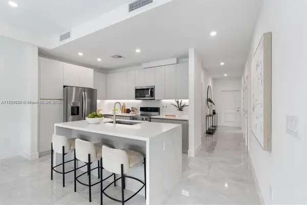 1571 NW 94th Way #11, Coral Springs, FL 33071